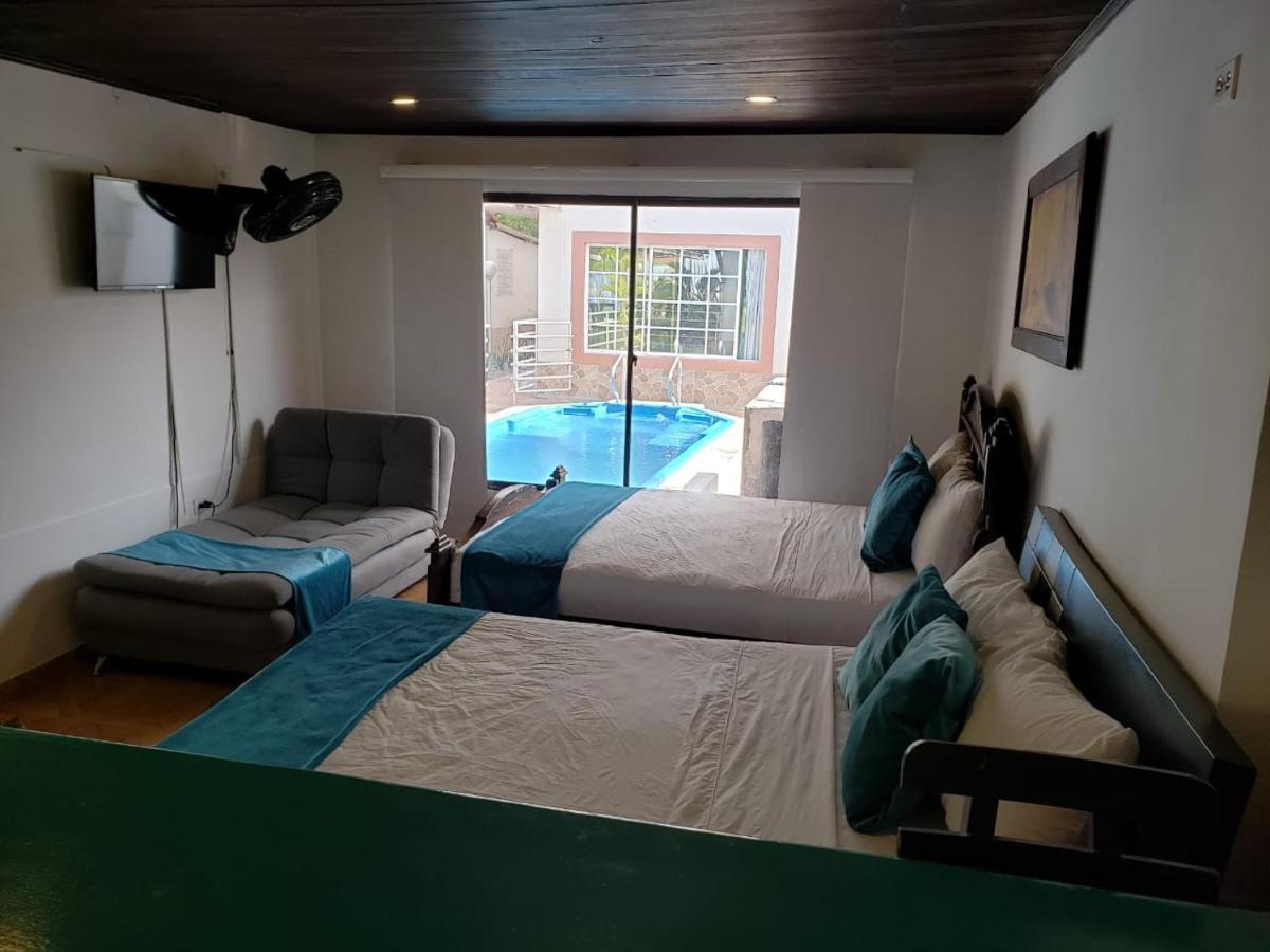 Hospedaje Villa Naloy Санта Марта Екстериор снимка