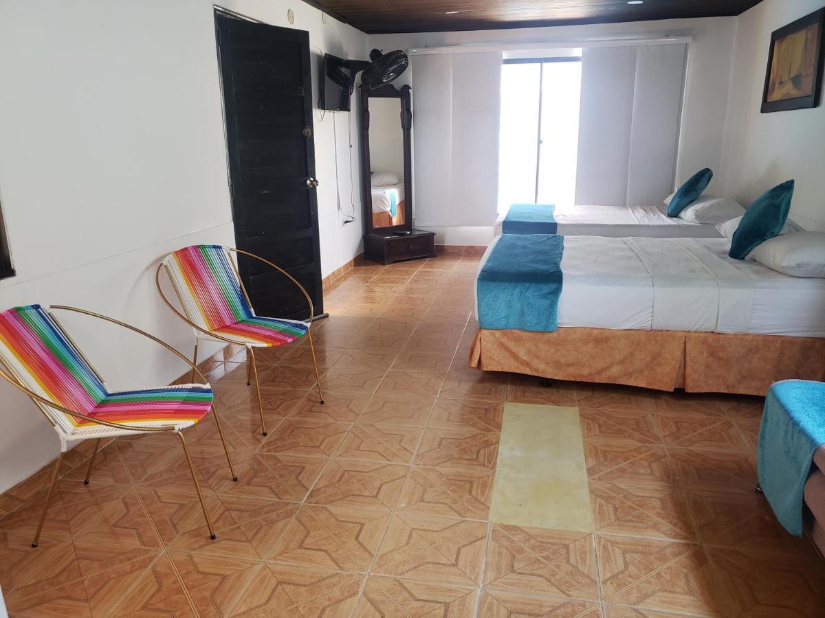 Hospedaje Villa Naloy Санта Марта Екстериор снимка